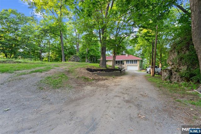 20 Bunn Road, Hamburg, NJ 07419