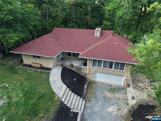 20 Bunn Road, Hamburg, NJ 07419