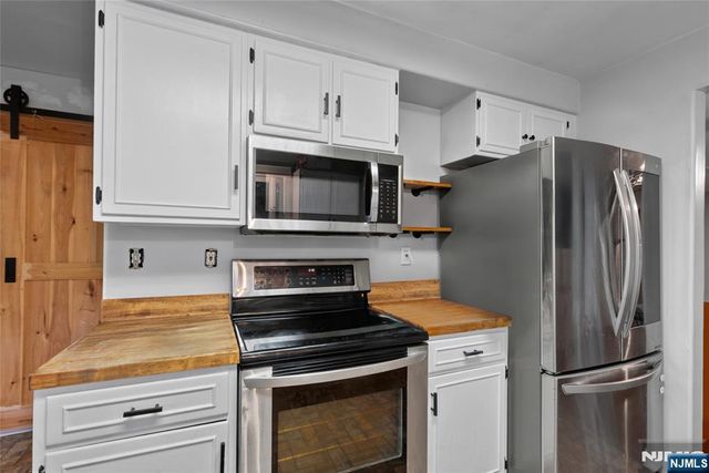 20 Bunn Road, Hamburg, NJ 07419