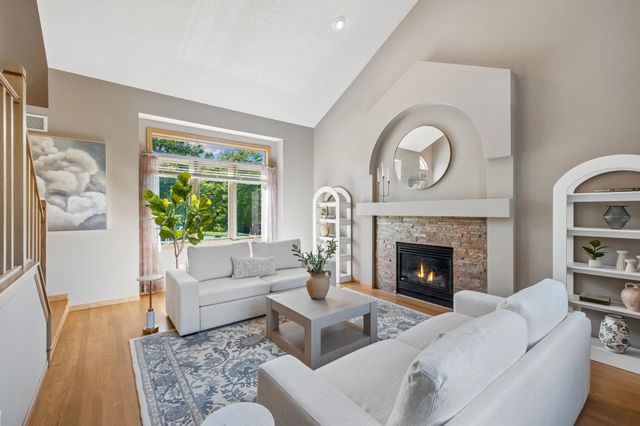 2078 Royale Drive, Eagan, MN 55122
