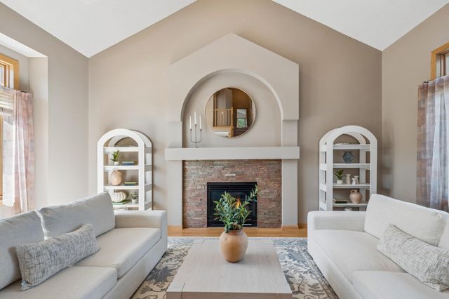 2078 Royale Drive, Eagan, MN 55122
