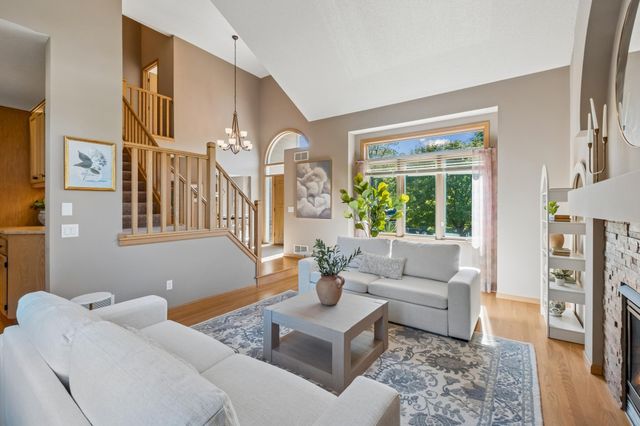 2078 Royale Drive, Eagan, MN 55122