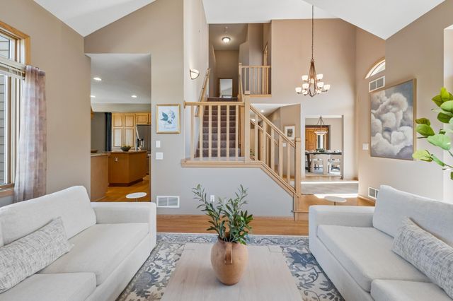 2078 Royale Drive, Eagan, MN 55122