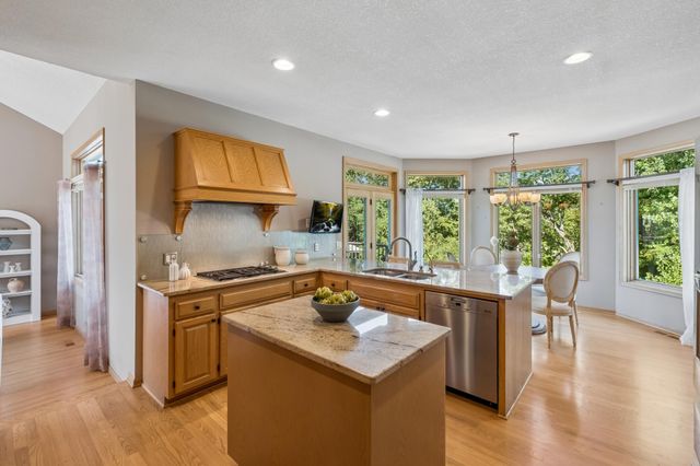 2078 Royale Drive, Eagan, MN 55122