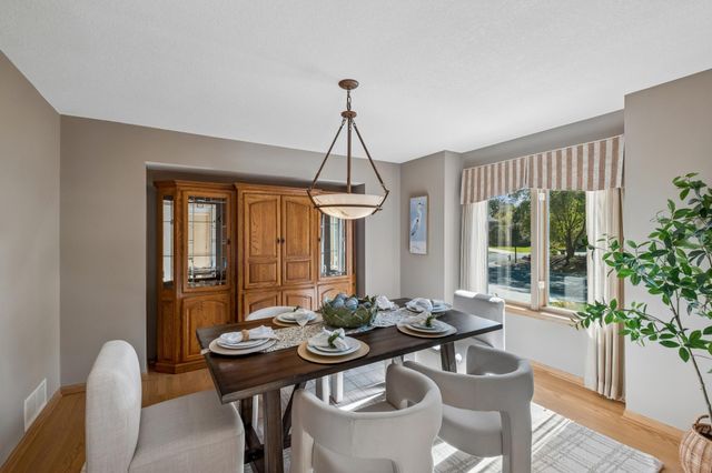 2078 Royale Drive, Eagan, MN 55122