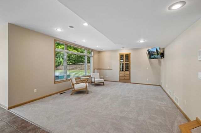 2078 Royale Drive, Eagan, MN 55122