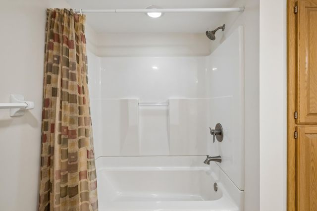 2078 Royale Drive, Eagan, MN 55122
