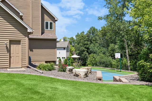 2078 Royale Drive, Eagan, MN 55122
