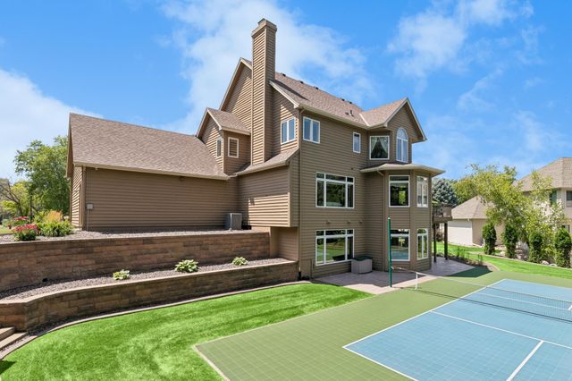 2078 Royale Drive, Eagan, MN 55122
