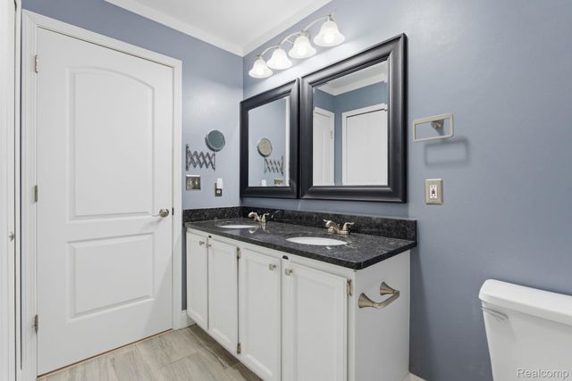 22227 E 11 Mile, St. Clair Shores, MI 48081