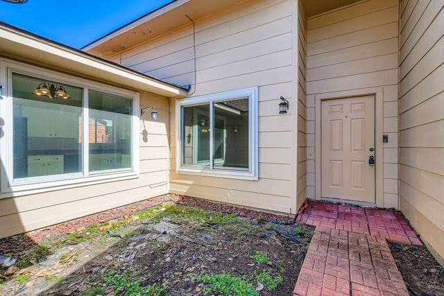 2115 Pepperglen Court, Missouri City, TX 77489