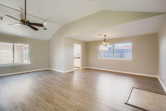 2115 Pepperglen Court, Missouri City, TX 77489