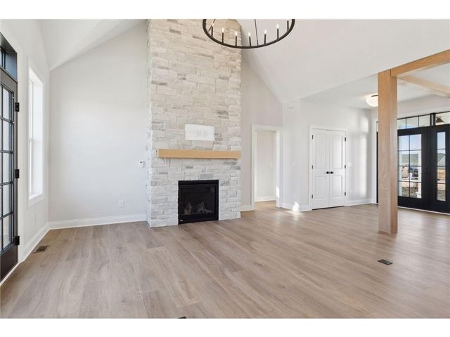 610 Field Point Street, Roberts, WI 54023