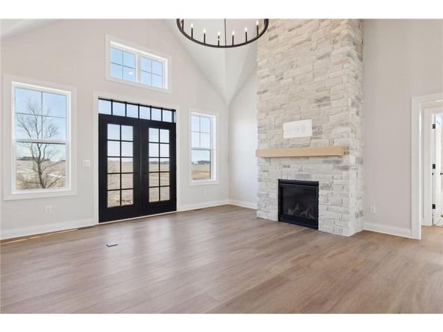 610 Field Point Street, Roberts, WI 54023