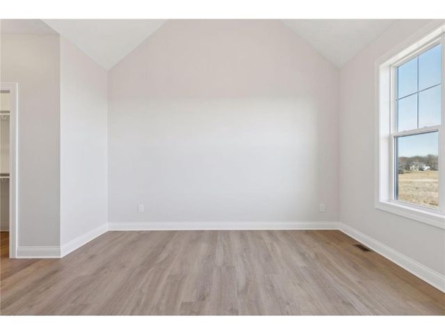 610 Field Point Street, Roberts, WI 54023