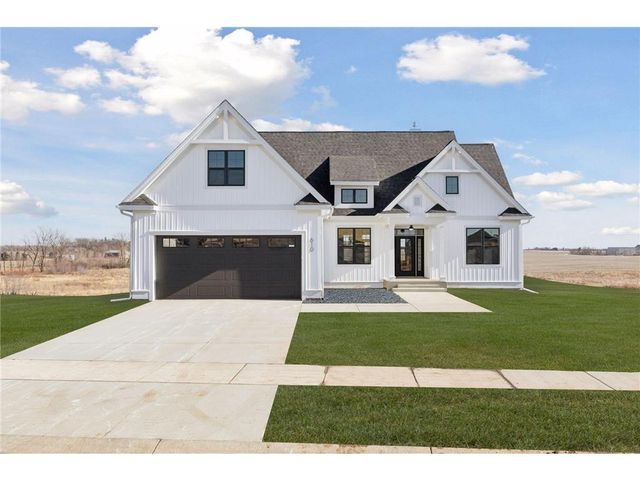 610 Field Point Street, Roberts, WI 54023