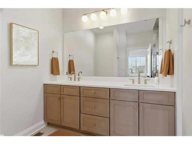 610 Field Point Street, Roberts, WI 54023