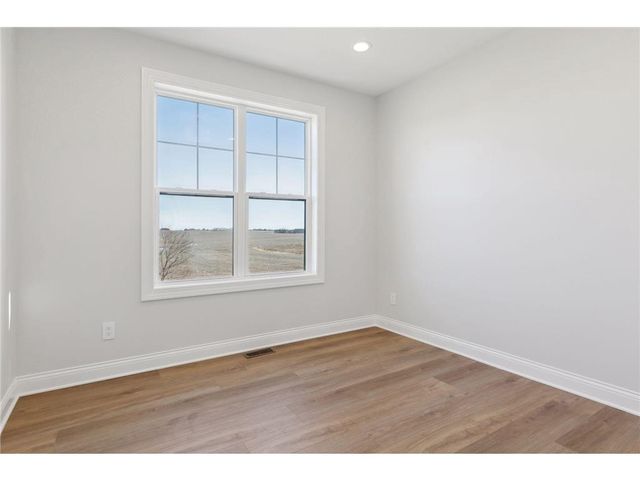 610 Field Point Street, Roberts, WI 54023