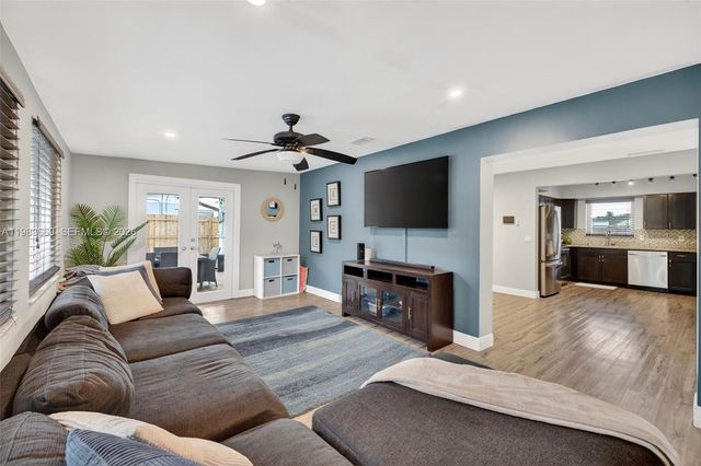 1401 NW 46th St, Fort Lauderdale, FL 33309