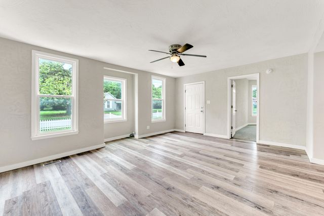 802 W Mount Vernon Street, Springfield, MO 65806