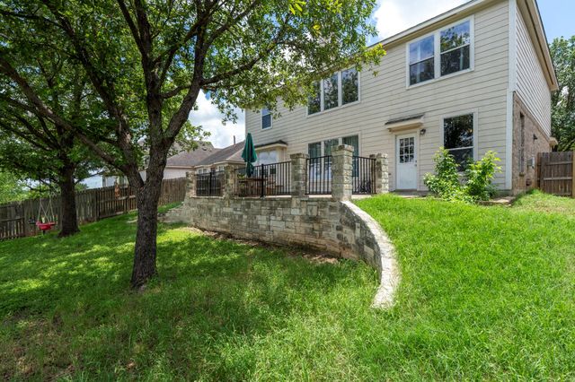 454 Fall CIR, Kyle, TX 78640