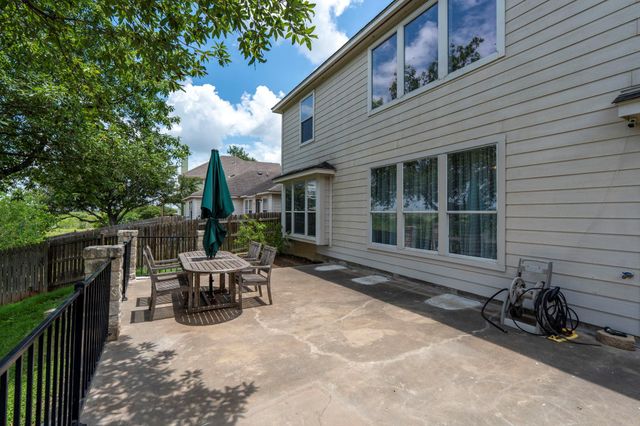 454 Fall CIR, Kyle, TX 78640