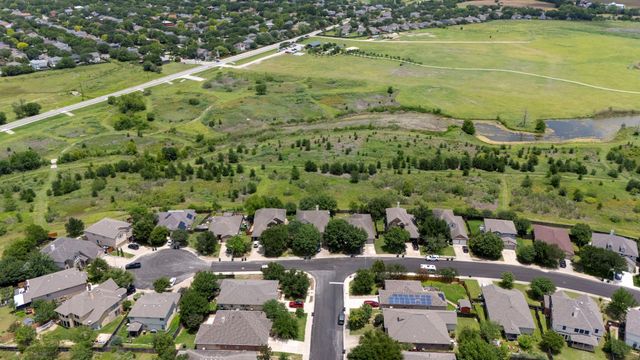 454 Fall CIR, Kyle, TX 78640