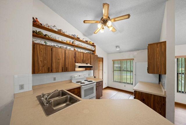 3561 W HILLTOP LANE, Dunnellon, FL 34433