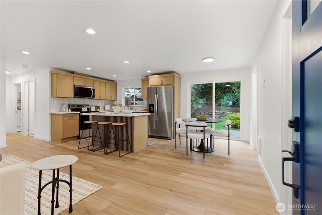 22605 60th Avenue W, Mountlake Terrace, WA 98043