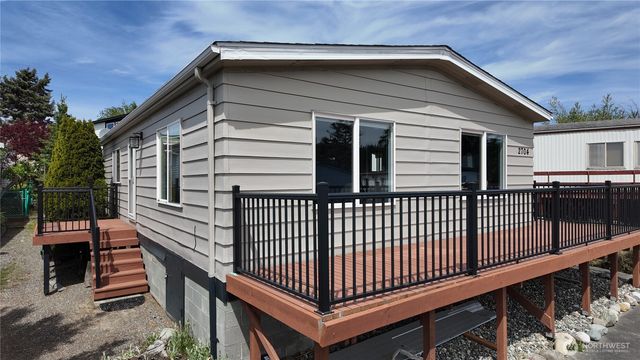 2704 Dundee Place, Anacortes, WA 98221