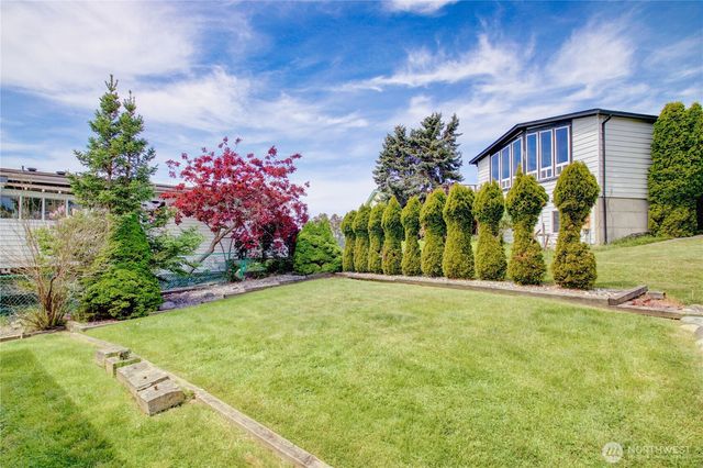 2704 Dundee Place, Anacortes, WA 98221