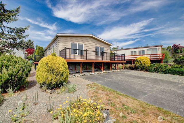 2704 Dundee Place, Anacortes, WA 98221