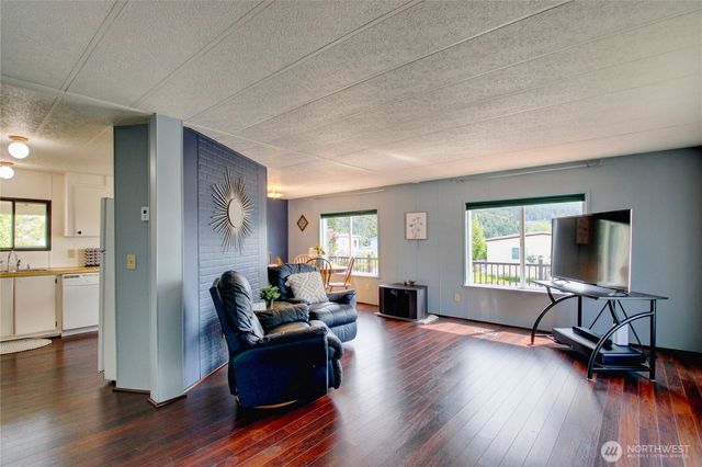 2704 Dundee Place, Anacortes, WA 98221