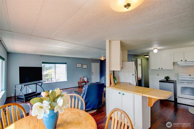 2704 Dundee Place, Anacortes, WA 98221