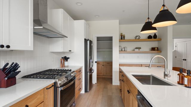 3148 Mountain Road B, Stowe, VT 05672