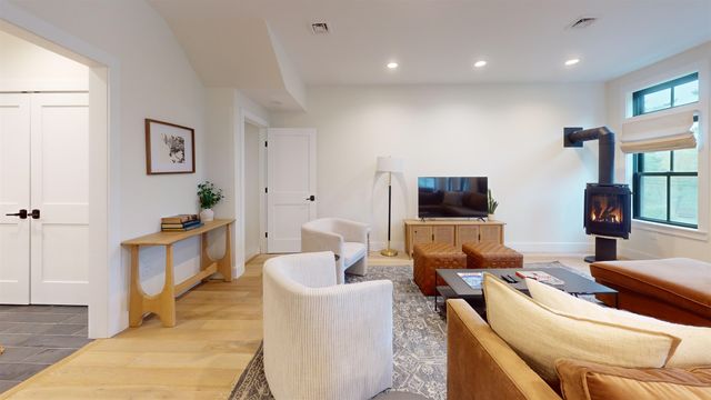 3148 Mountain Road B, Stowe, VT 05672