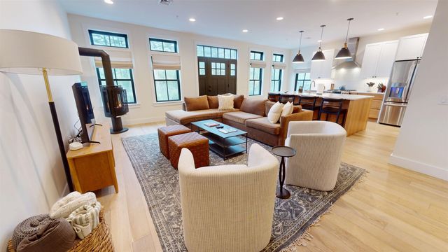 3148 Mountain Road B, Stowe, VT 05672