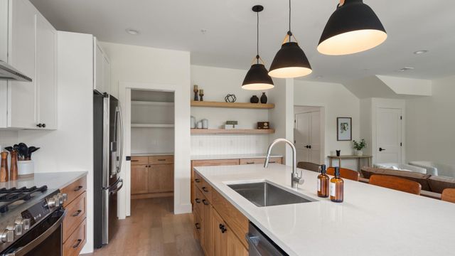 3148 Mountain Road B, Stowe, VT 05672