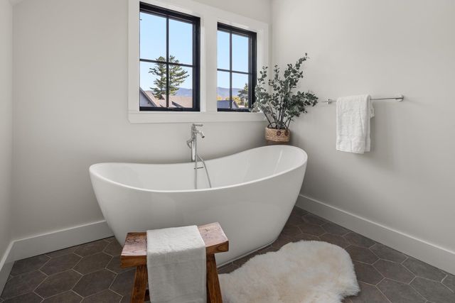 3148 Mountain Road B, Stowe, VT 05672