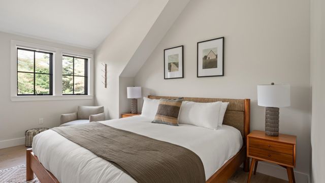 3148 Mountain Road B, Stowe, VT 05672