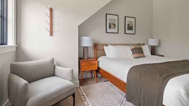 3148 Mountain Road B, Stowe, VT 05672