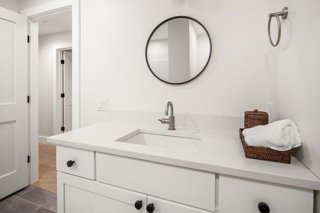 3148 Mountain Road B, Stowe, VT 05672