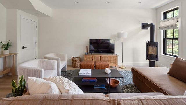 3148 Mountain Road B, Stowe, VT 05672