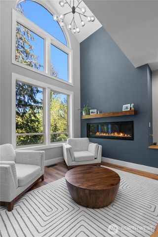 2 Rocky Ridge Drive, Bellingham, WA 98229