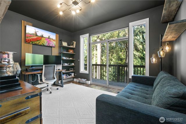 2 Rocky Ridge Drive, Bellingham, WA 98229