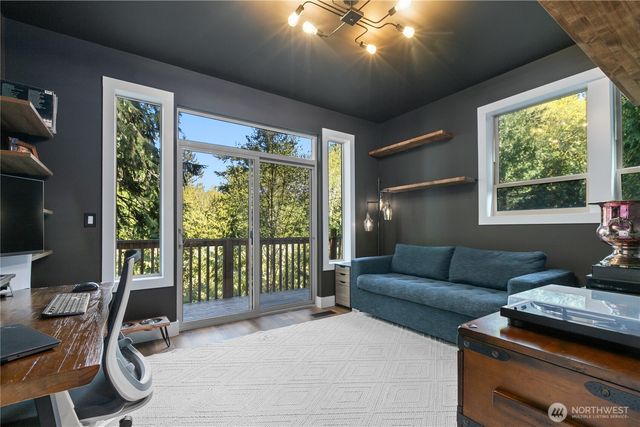 2 Rocky Ridge Drive, Bellingham, WA 98229