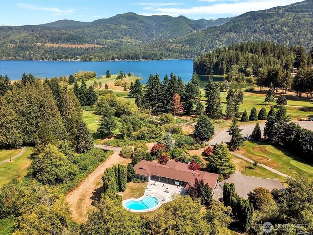 2 Rocky Ridge Drive, Bellingham, WA 98229