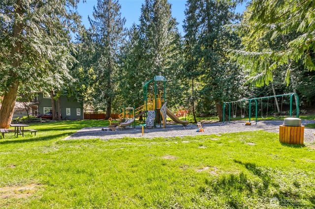 2 Rocky Ridge Drive, Bellingham, WA 98229