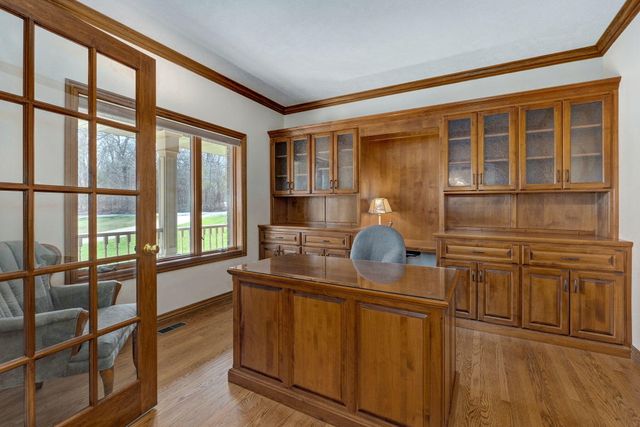 4810 N Red Hawk Circle, Springfield, MO 65803