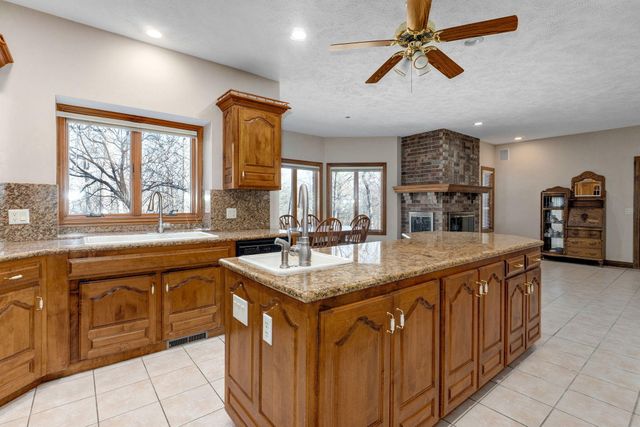 4810 N Red Hawk Circle, Springfield, MO 65803